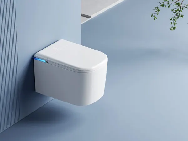 Inodoro inteligente Keliss suspendido en una pared azul claro